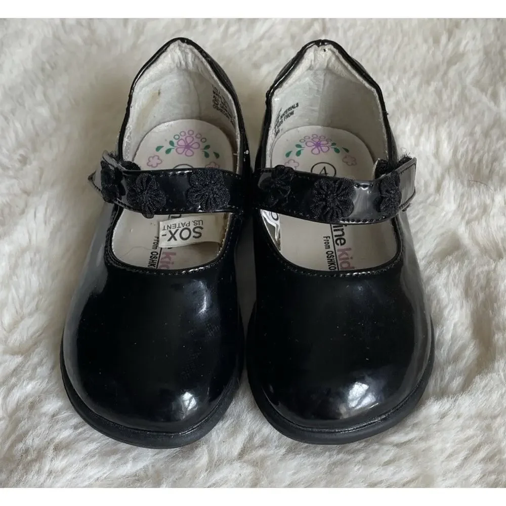 Girls Black Maryjane’s Size 4